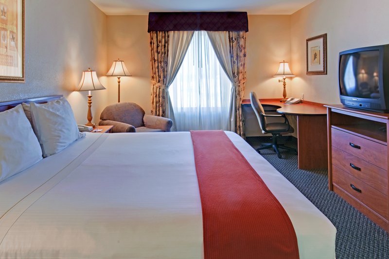 HOLIDAY INN EXPRESS NELLIS