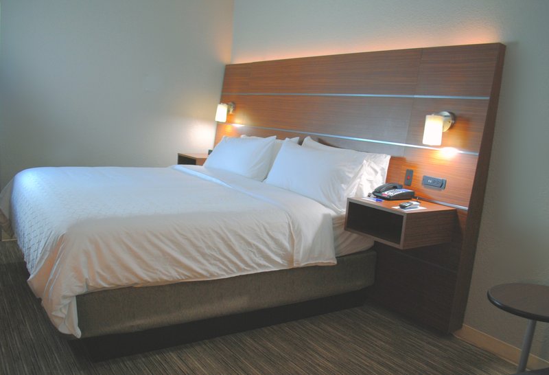 Holiday Inn Express and Suites Columbia City
