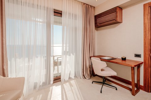 Workspace in Deluxe Suite