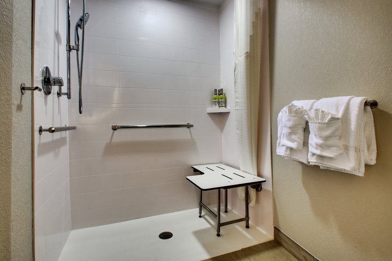 KING HEAR MOBILITY ACCESSIBLE TUB NOSMK