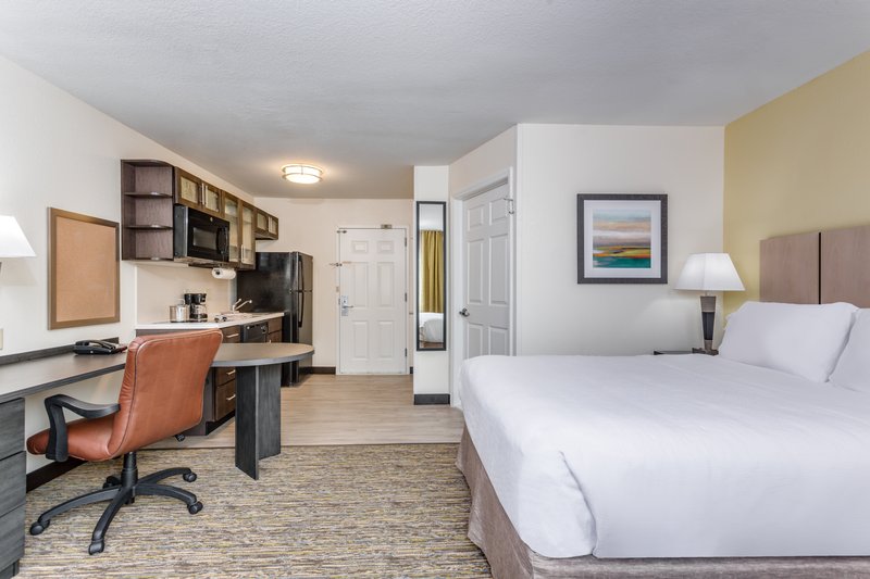 CANDLEWOOD SUITES SECAUCUS