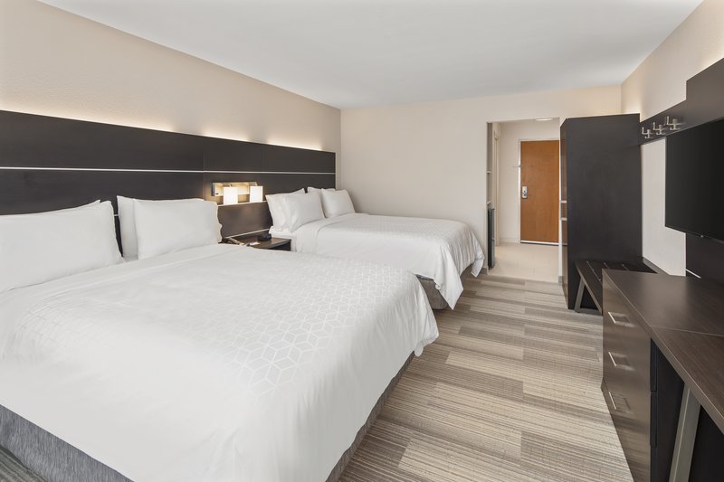 TWO QUEEN BEDS NONSMOKING