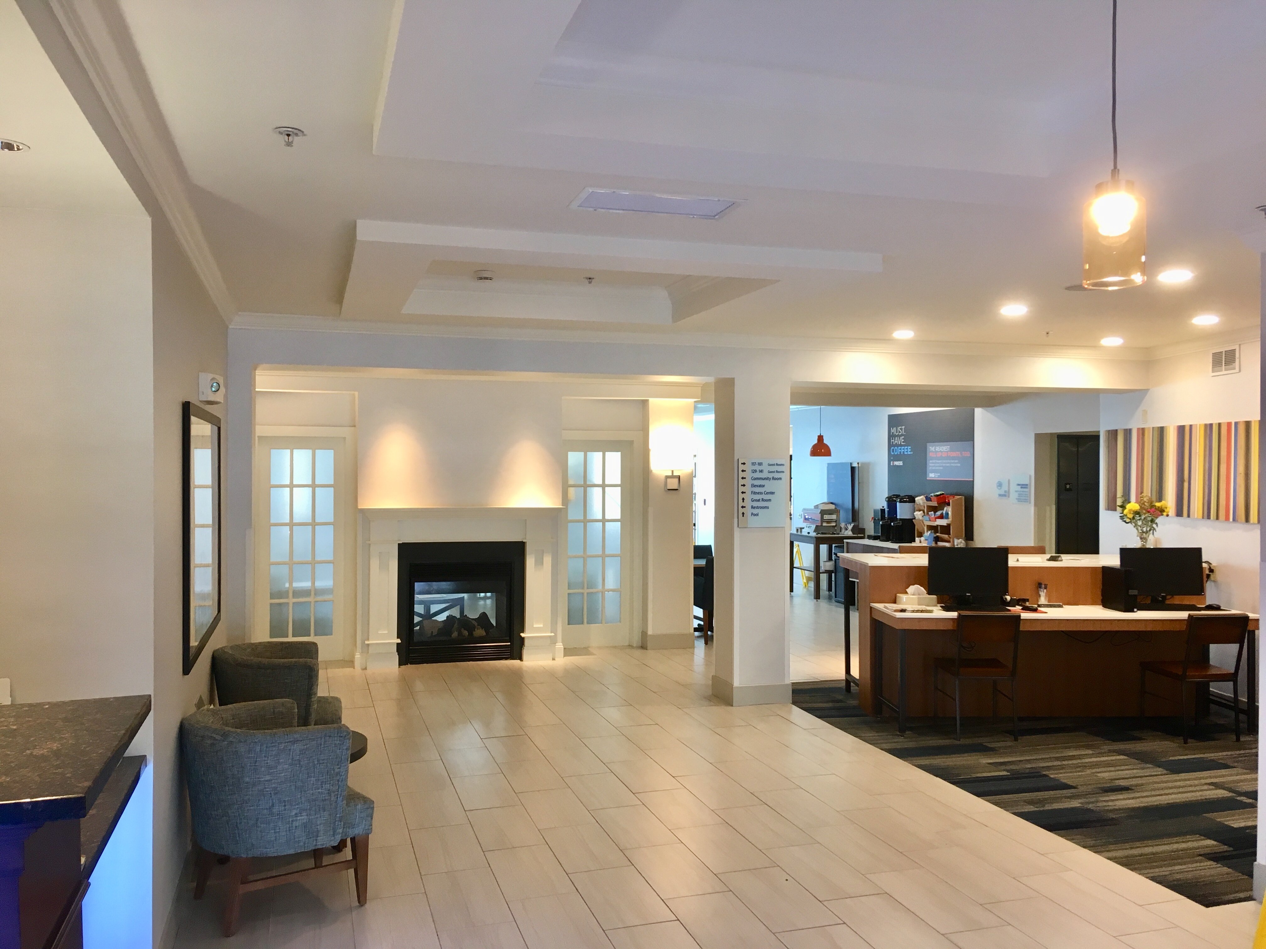 HOLIDAY INN EXP STES LEIGH VAL