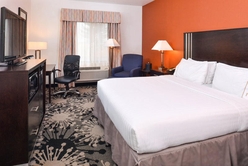 HOLIDAY INN EXP STES GRNFIELD