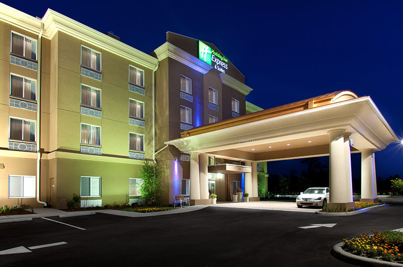 Holiday Inn Express Hotel & Suites North