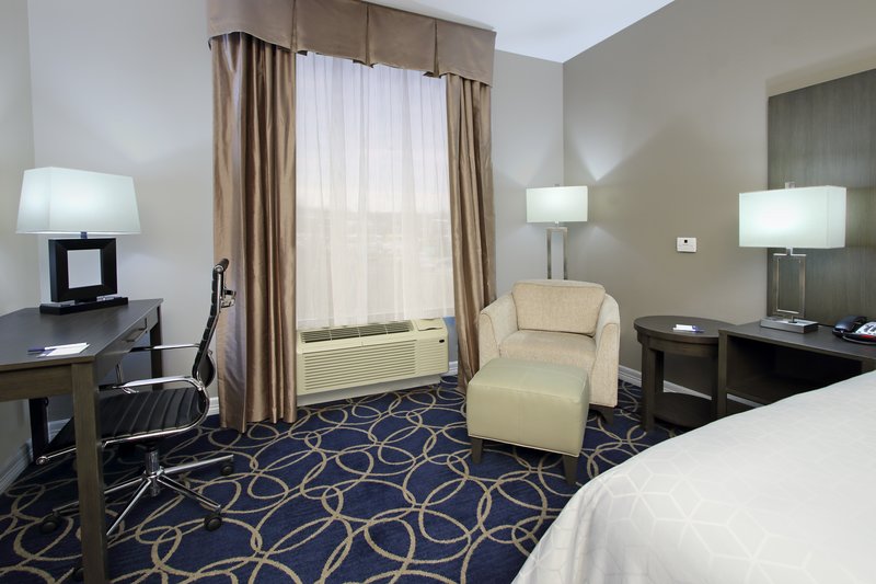 Holiday Inn Express & Suites Houston North – IAH Area