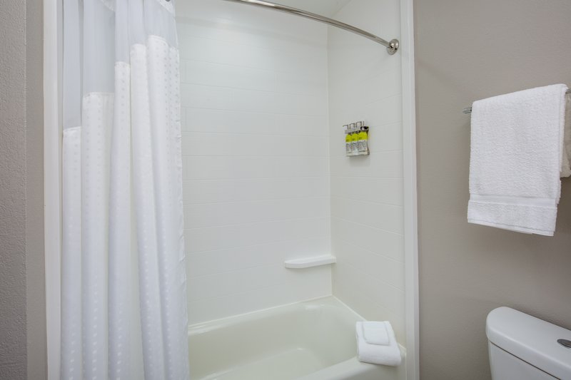 HOLIDAY INN EXP STES SURPRISE