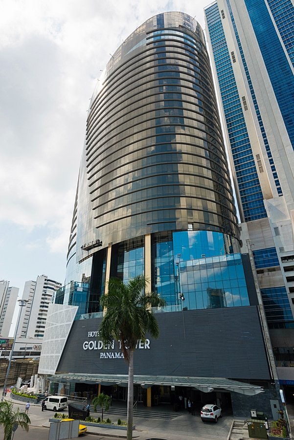 Las Americas Golden Tower