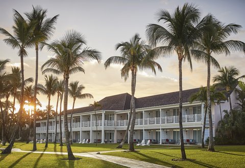 Resort Exterior - Hartford Wing