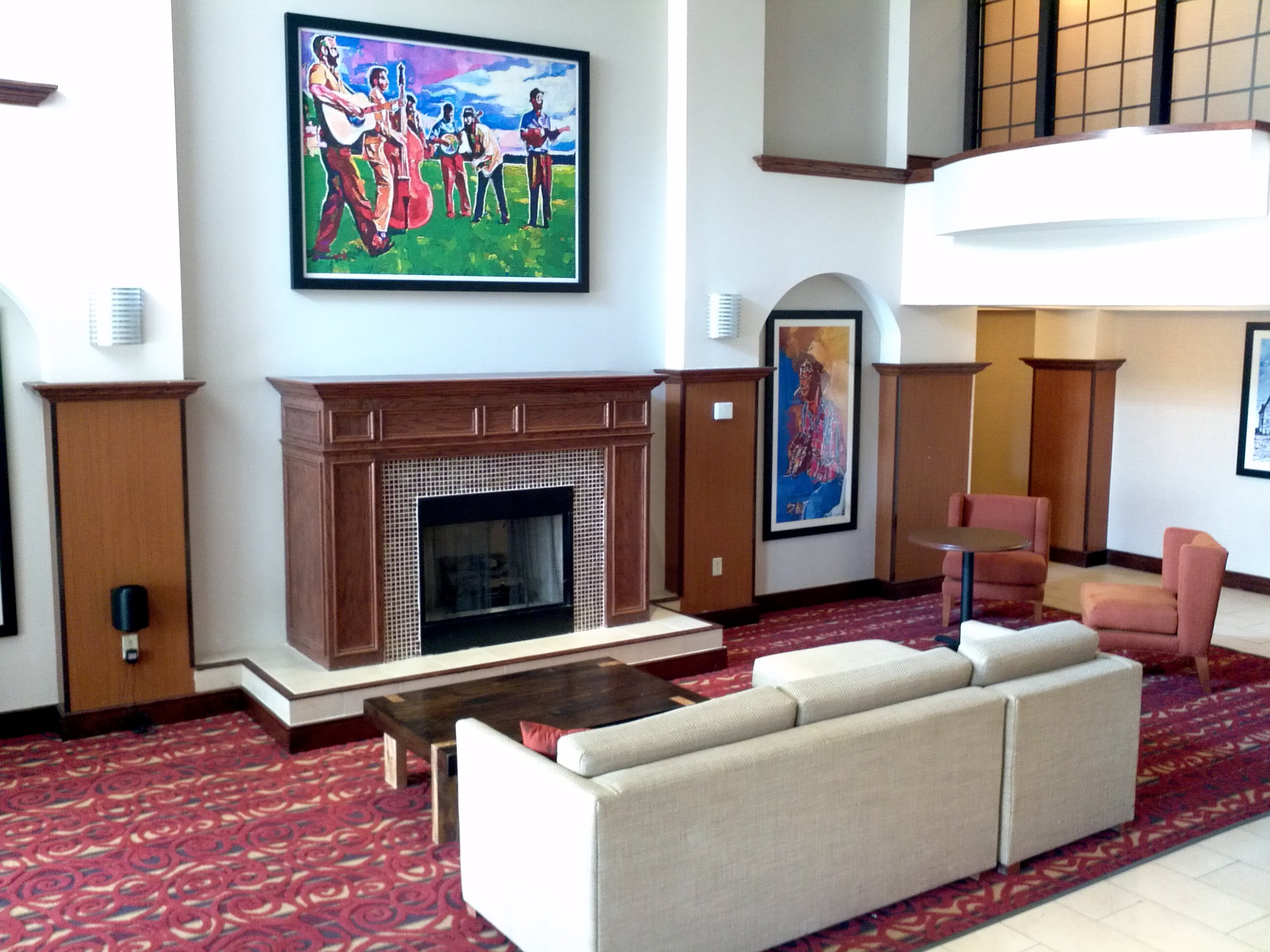 Holiday Inn Express Hotel & Suites