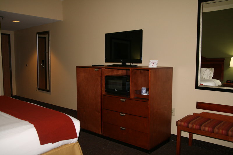Holiday Inn Express and Suites Greenville