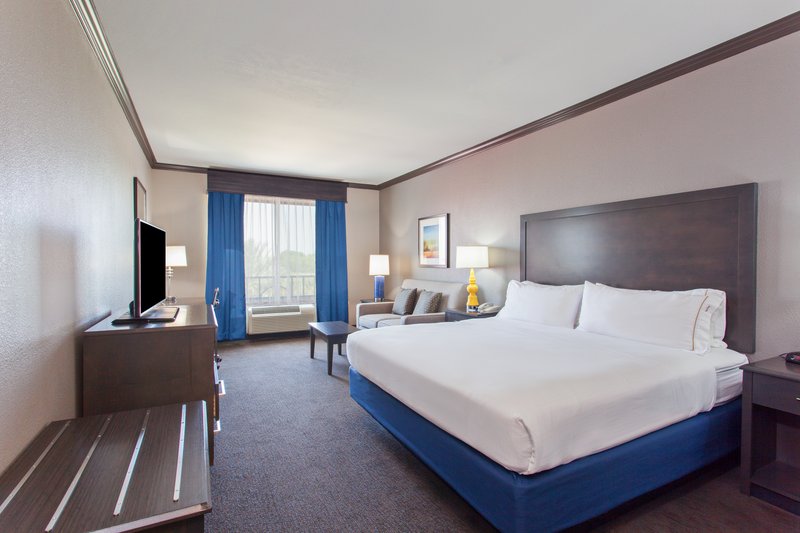 HOLIDAY INN EXP STES WHARTON