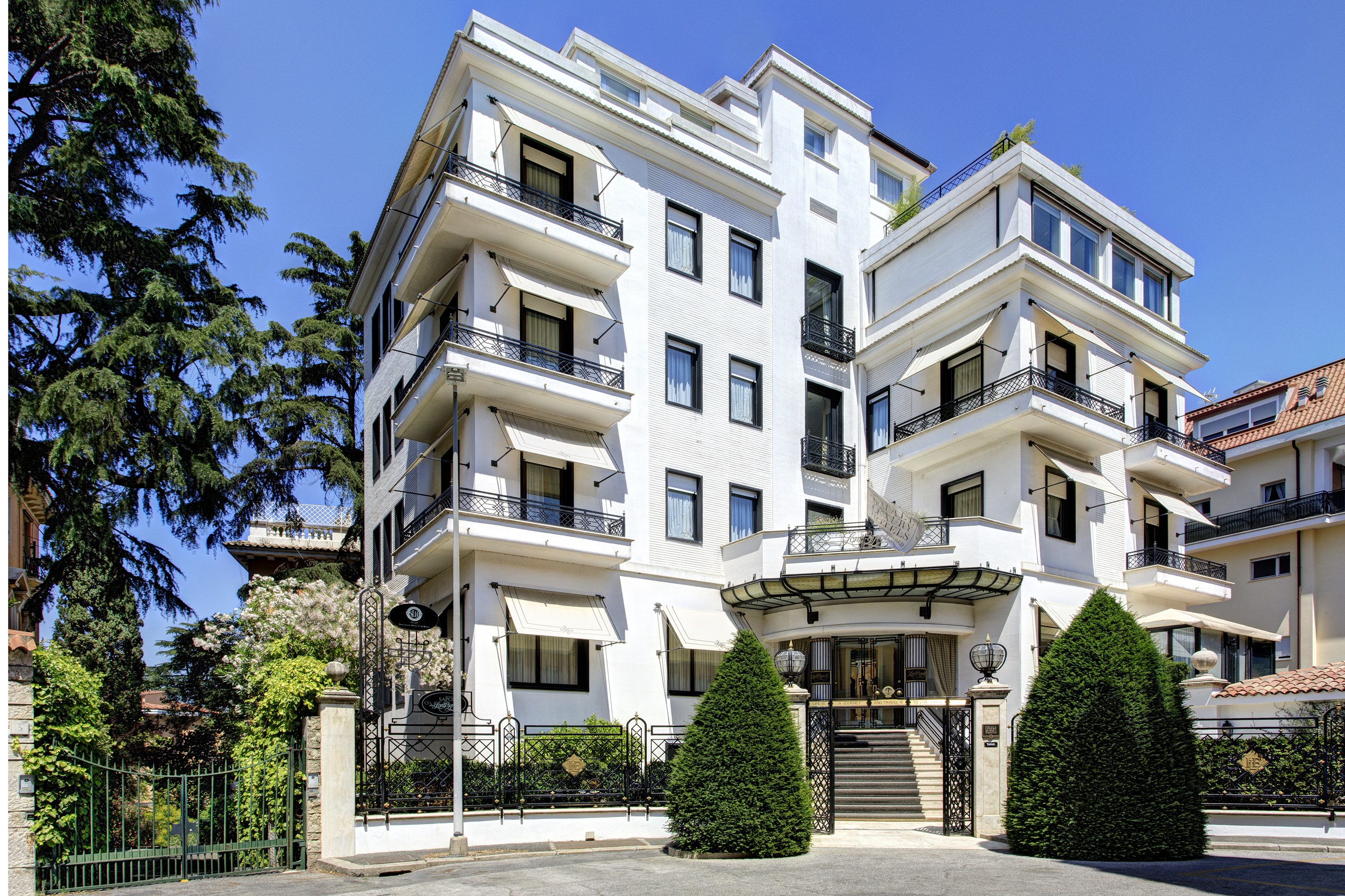 Lord Byron Hotel
