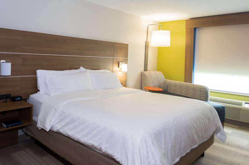 HOLIDAY INN EXP STES MUSKOGEE