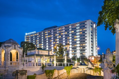 Das Hotel liegt im Herzen der Stadt, gleich neben dem Stadtpark