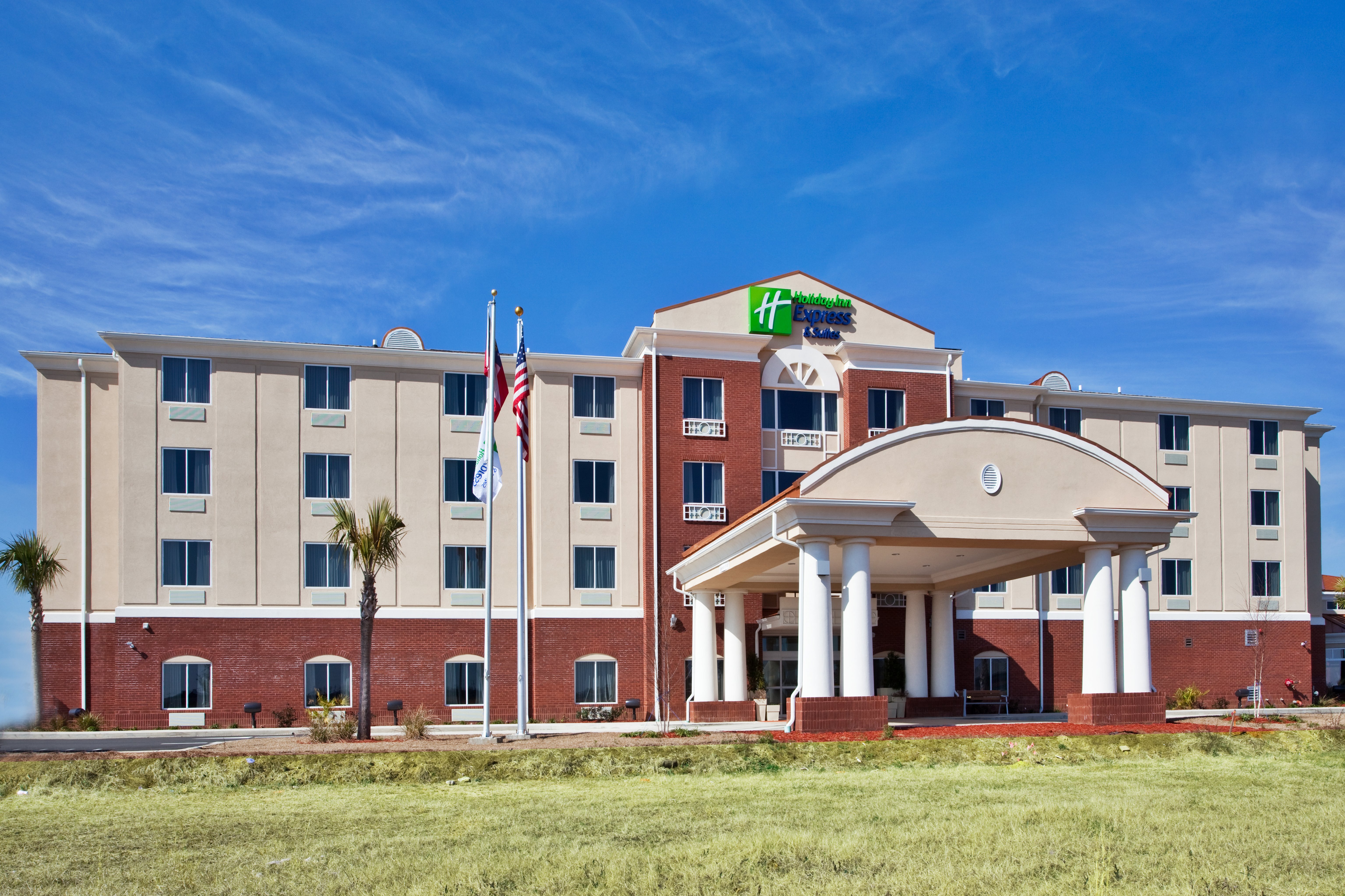 Holiday Inn Express & Suites
