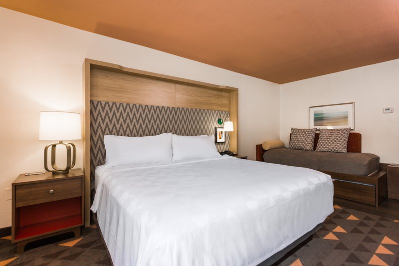 Holiday Inn Boone – University Area