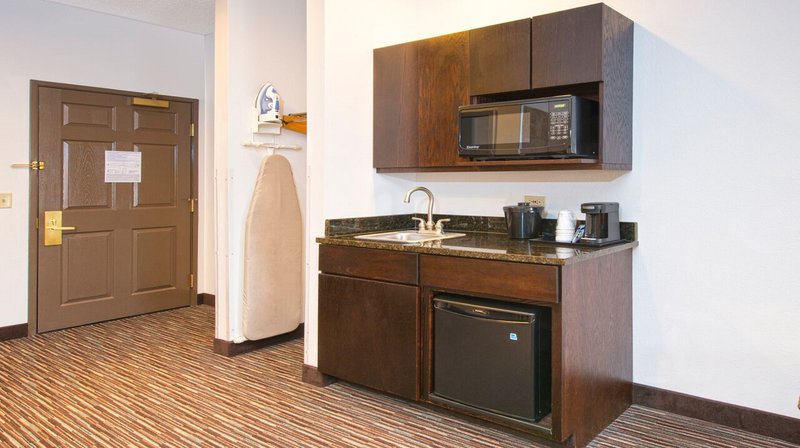 HOLIDAY INN EXP STES DEERFIEL