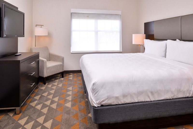 HOLIDAY INN EXP STES ADDISON