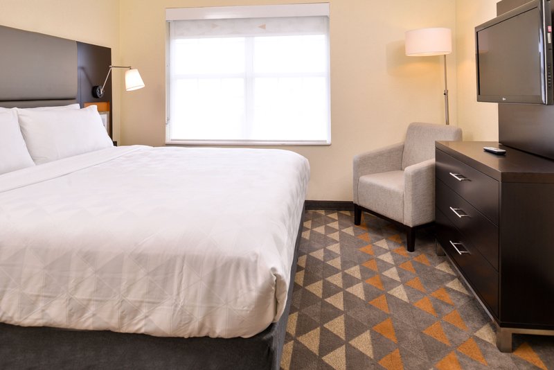 HOLIDAY INN EXP STES ADDISON