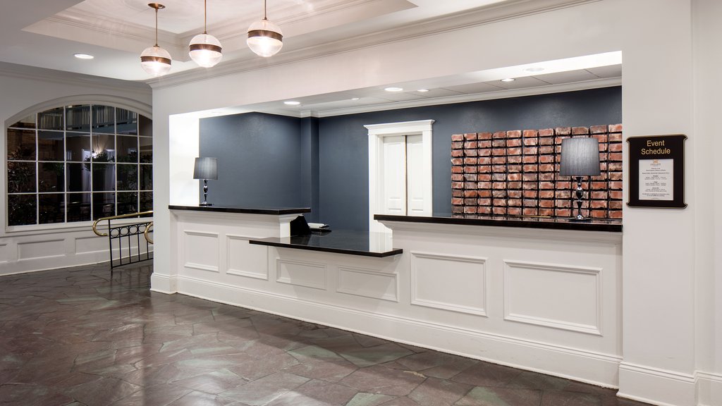 Welcome to the Holiday Inn French Quarter!