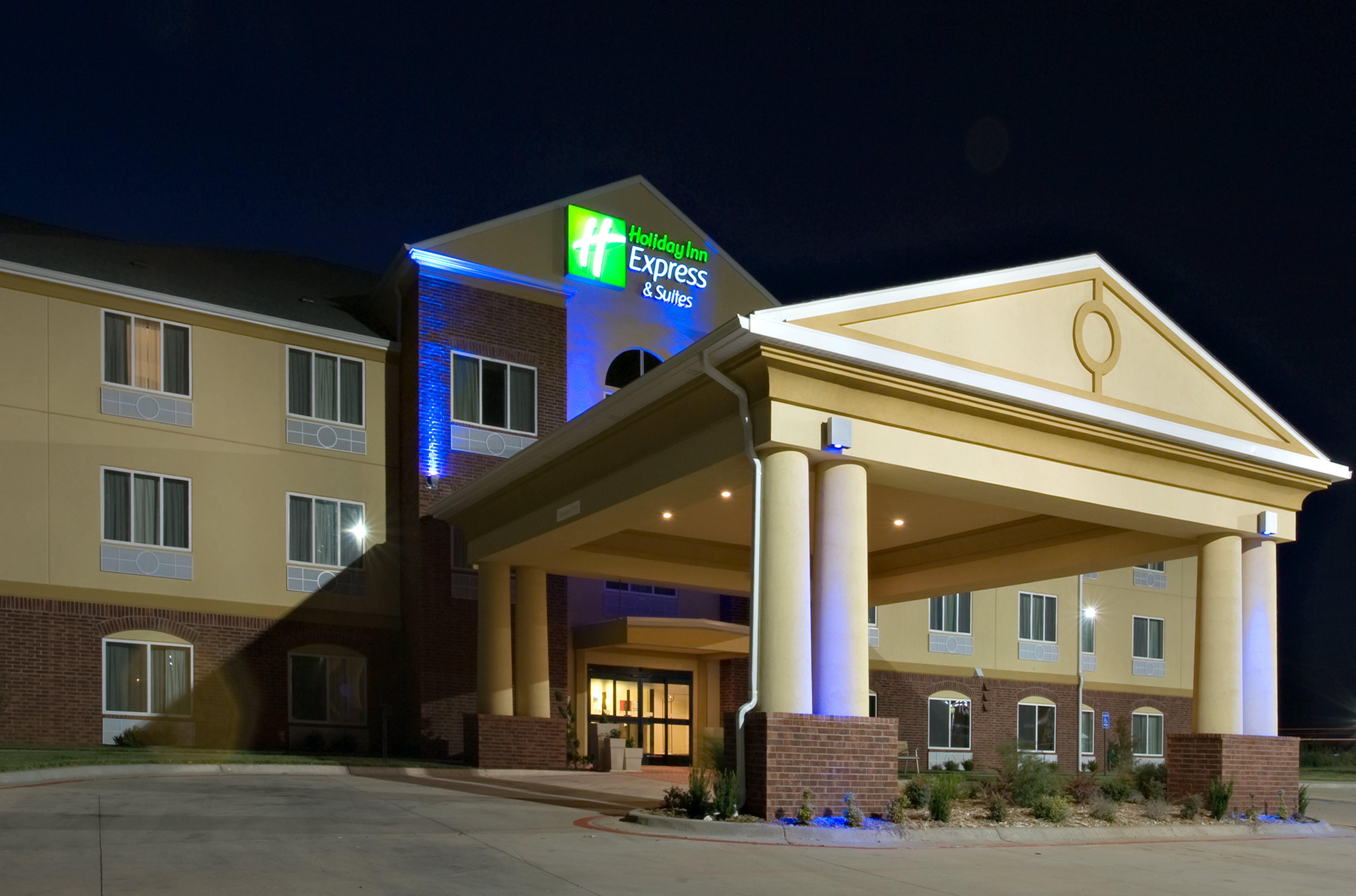 Holiday Inn Express & Suites Childress