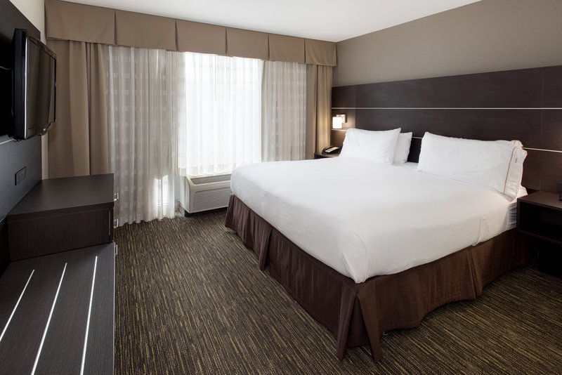 HOLIDAY INN EXP STES ANDOVER