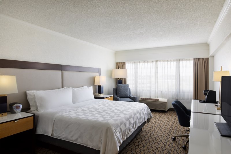 Holiday Inn Clark Newark
