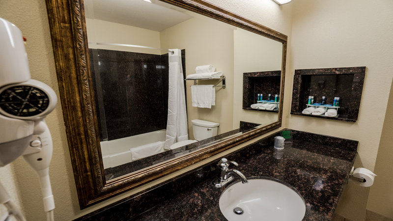 HOLIDAY INN EXP STES PAMPA