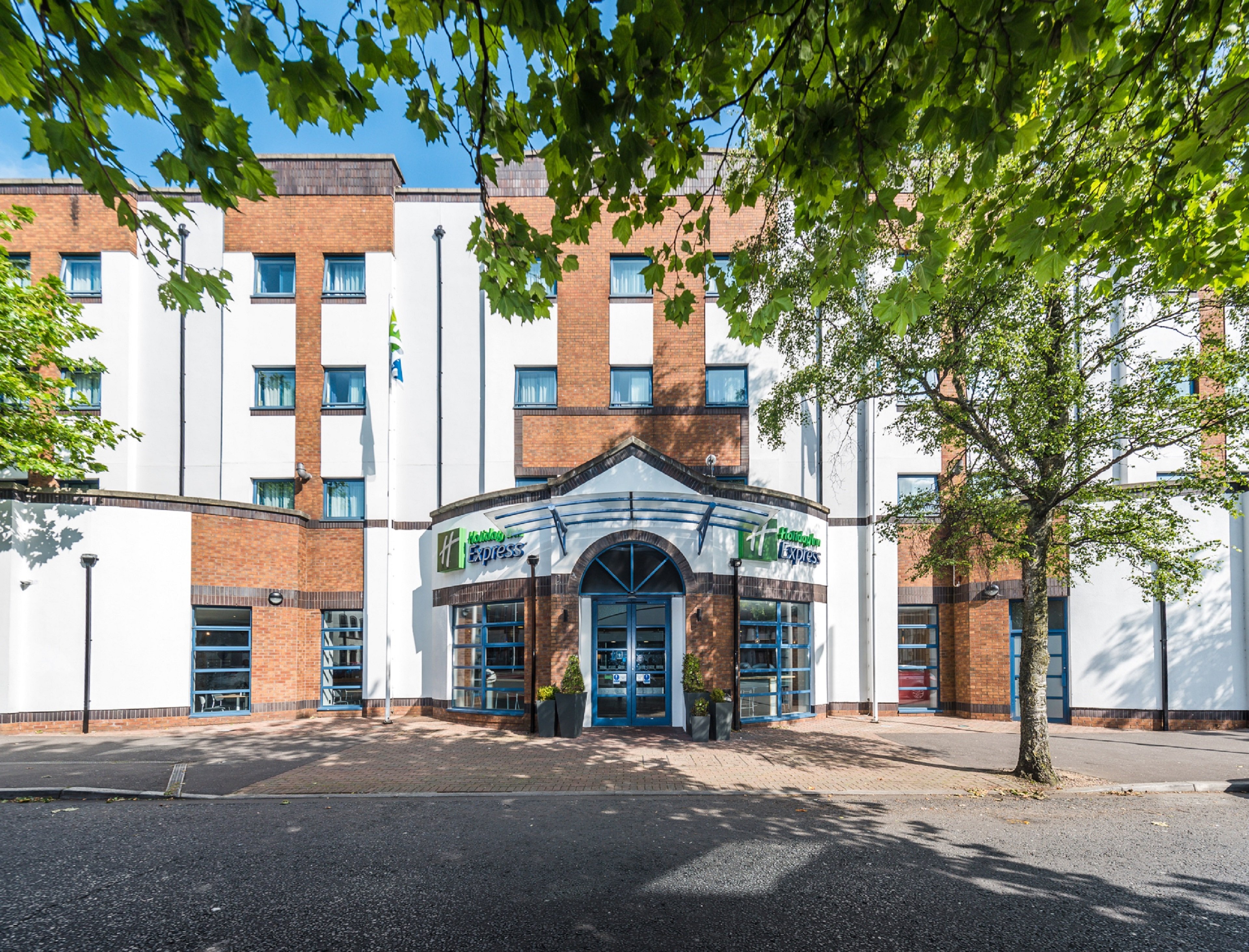 Holiday Inn Express Queens Quarter