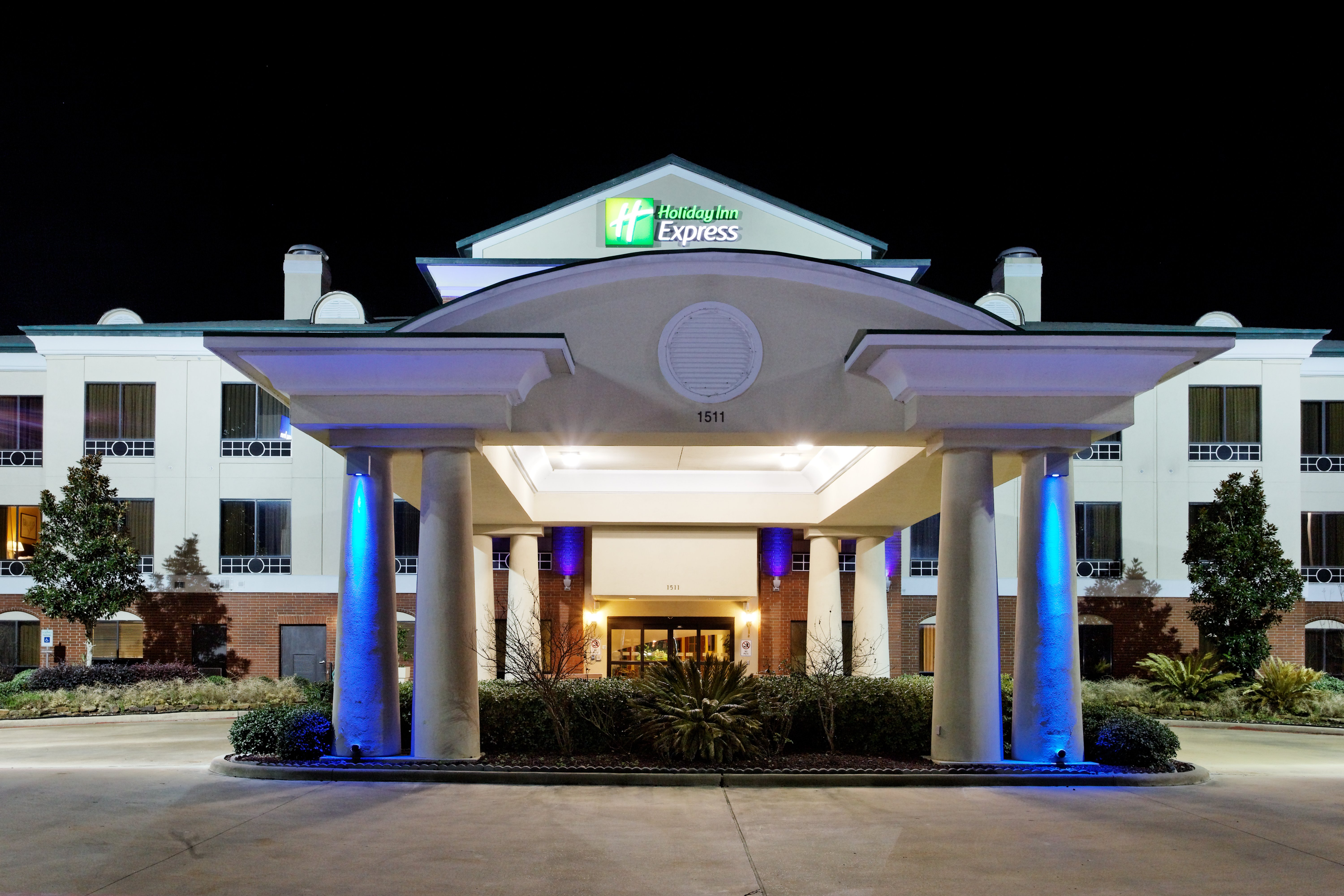 HOLIDAY INN EXPRESS CROCKETT