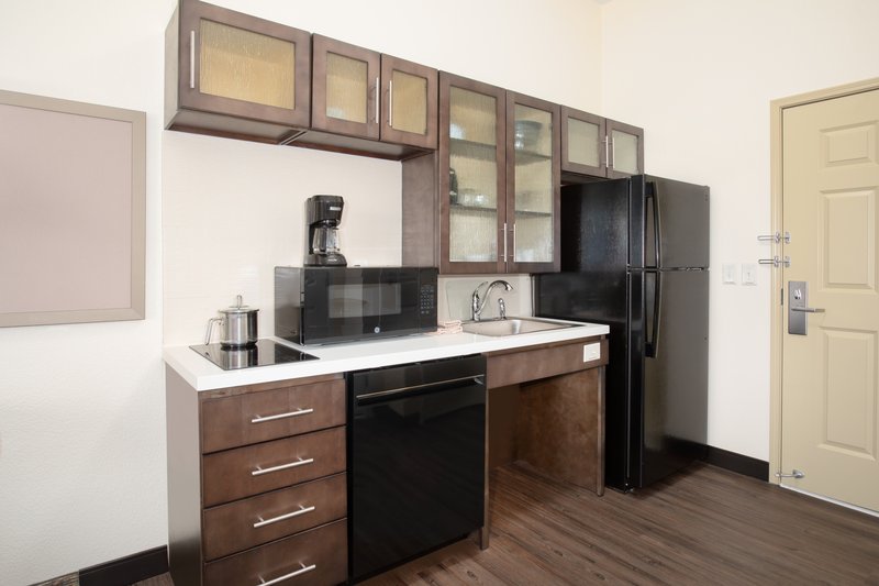 CANDLEWOOD SUITES CHEYENNE