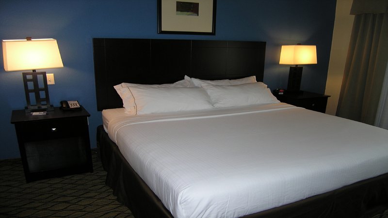 Holiday Inn Express and Suites Belle Vernon