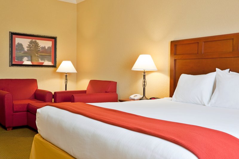 HOLIDAY INN EXPRESS & SUITES SALADO-BELTON