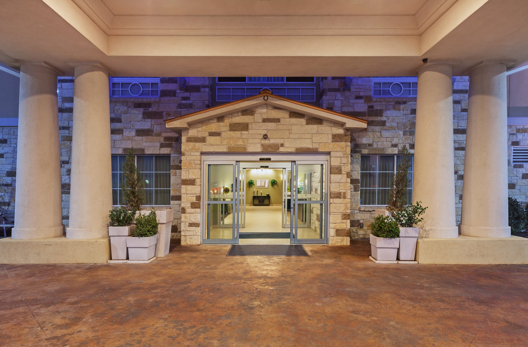 Our inviting Hotel Entrance