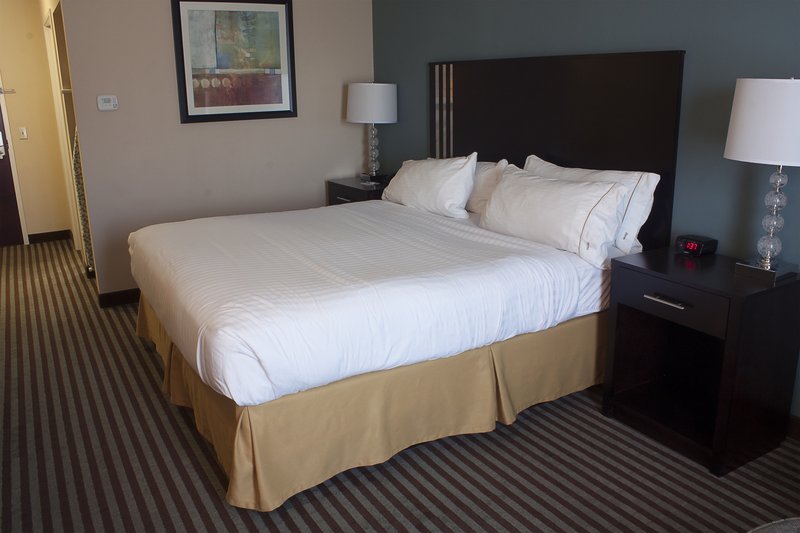 Holiday Inn Express YOUNGSTOWN WEST – NILES I-80