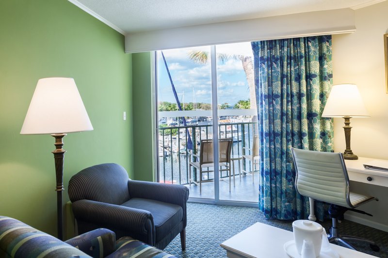 1 KING MARINA VIEW NONSMOKING