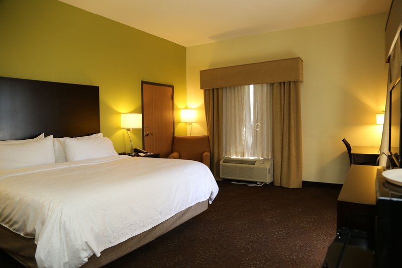 HOLIDAY INN EXP STES CLEVELAND