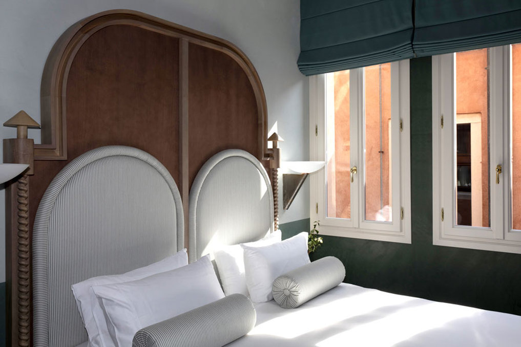 Guest photo