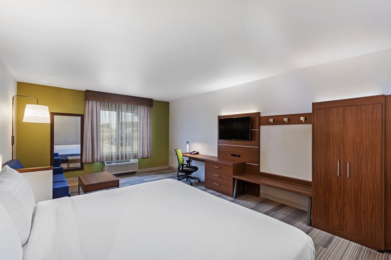 HOLIDAY INN EXP STES LEWISVILL