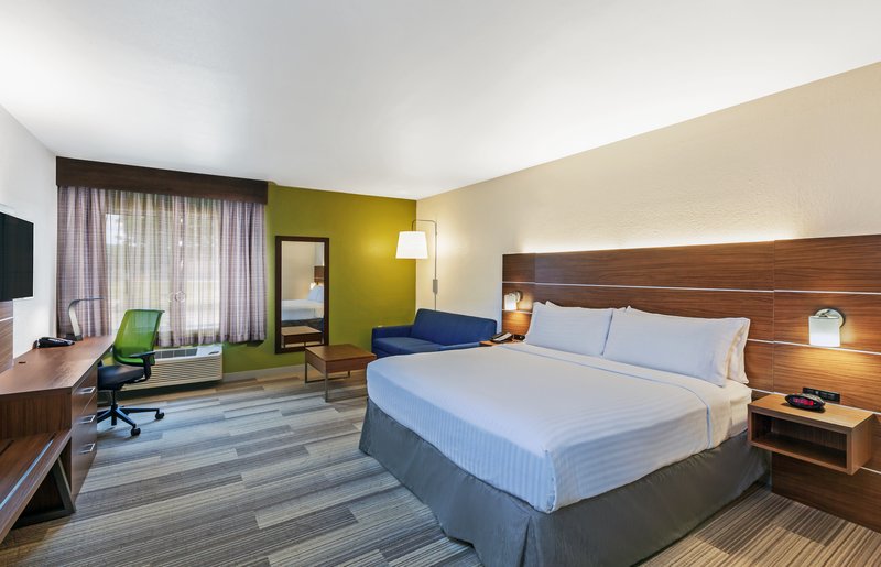 HOLIDAY INN EXP STES LEWISVILL