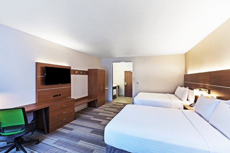 2 QUEEN BEDS EXECUTIVE NONSMOKING