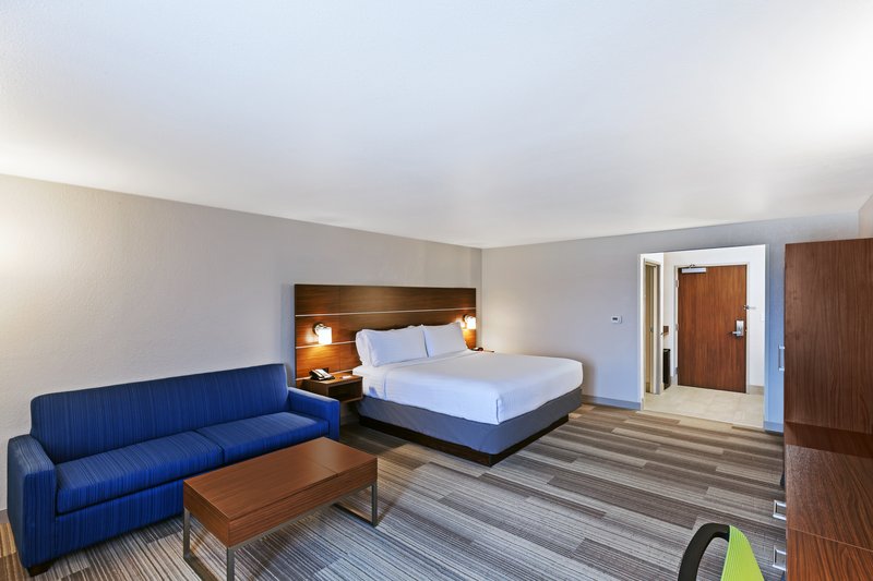 HOLIDAY INN EXP STES LEWISVILL
