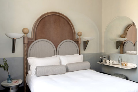 Guest photo