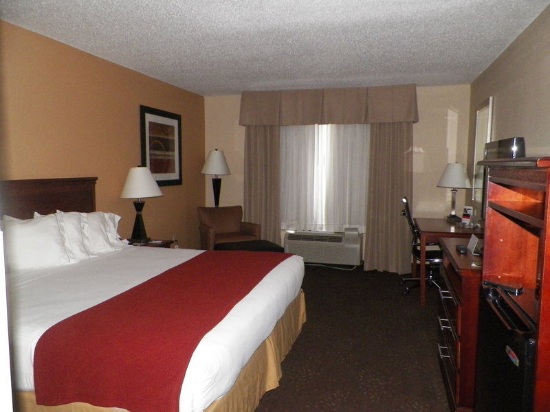 HOLIDAY INN EXPRESS STE FOREST