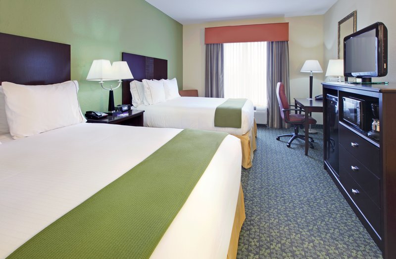 TWO QUEEN BEDS NONSMOKING