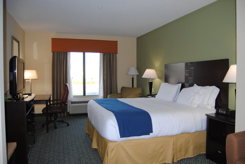 HOLIDAY INN EXP STES COVINGTON