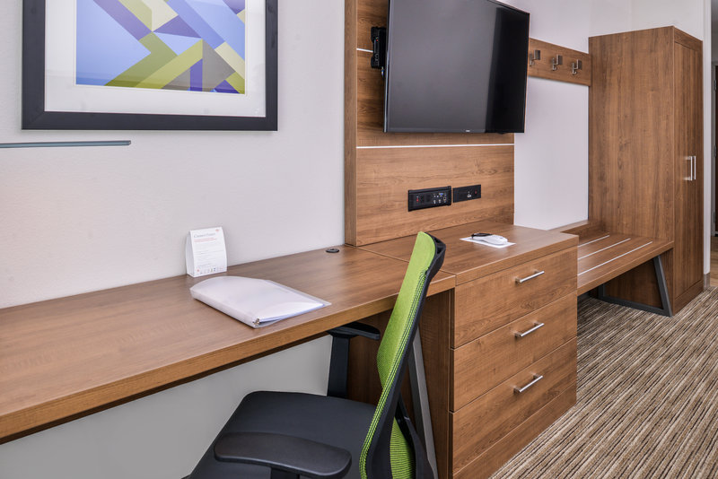 Holiday Inn Express and Suites Siloam Springs