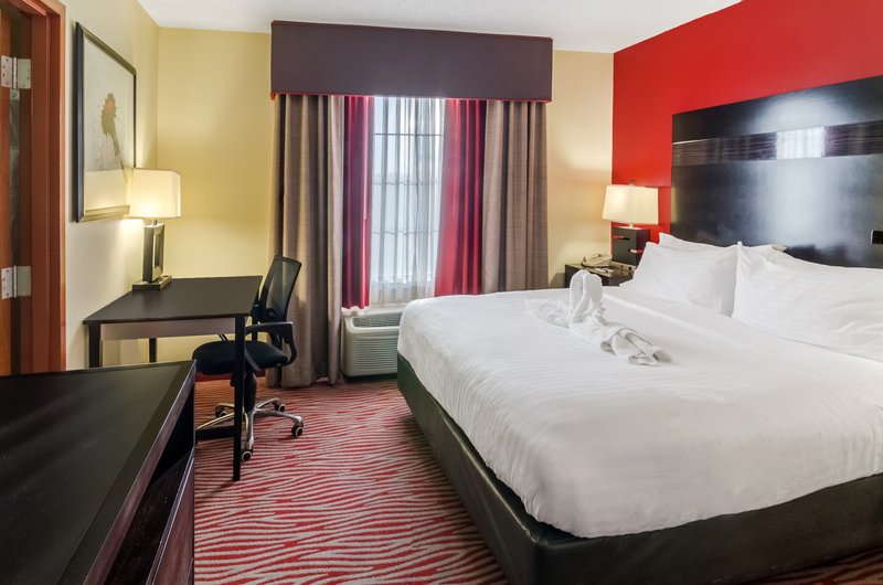 HOLIDAY INN EXP STES VINITA