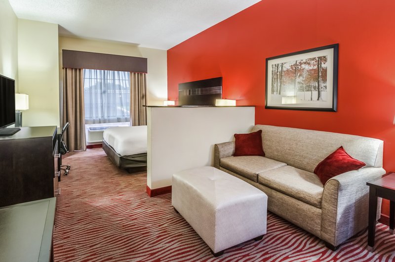 HOLIDAY INN EXP STES VINITA
